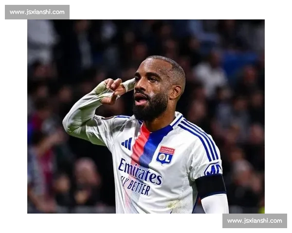 罗马诺确认！沙特升班马签下拉卡泽特，前阿森纳锋霸开启中东新征程